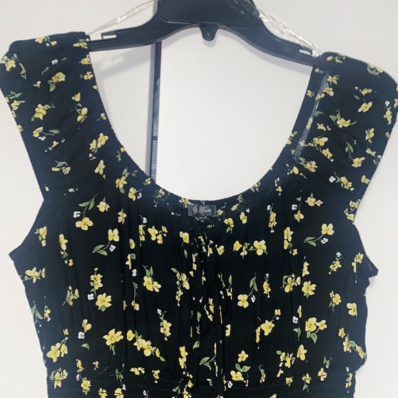 Brand new sundress - Picture 2 of 4